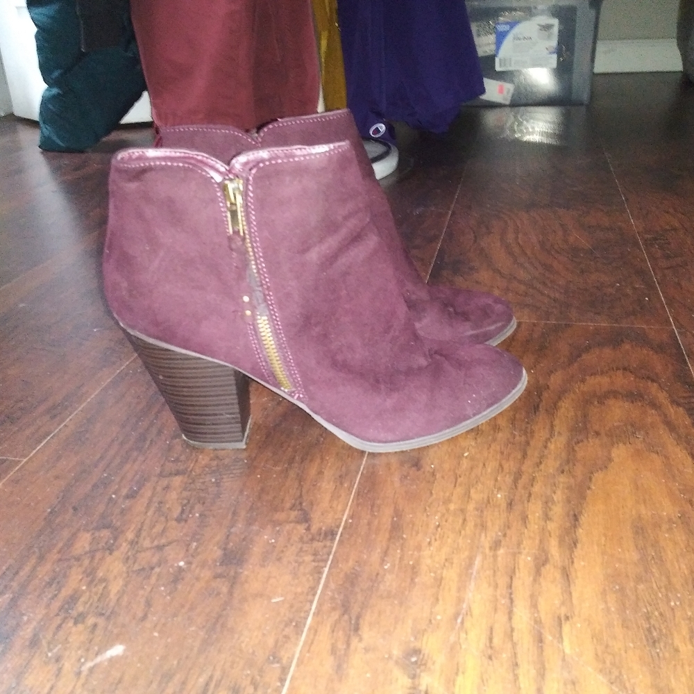 Burgundy ankle heel boots
